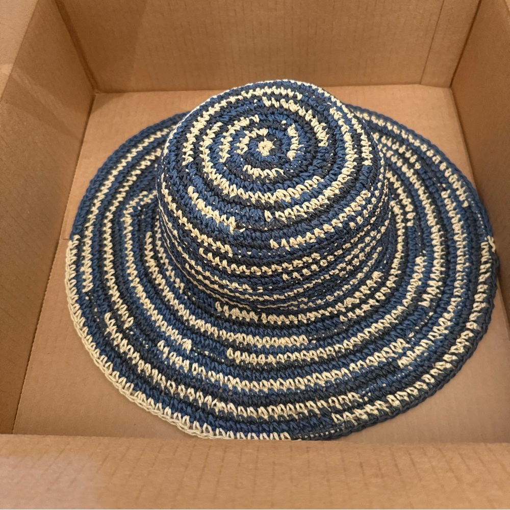 New Anthropologie San Diego Co. Spacedye Bucket Hat Blue cream SummerBeach Pool - Picture 7 of 9